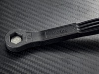 4丁組で165g、超軽量カーボン製ダブルレンチセット登場　東神電気 画像