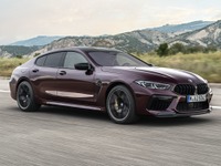 BMW M8 にカーボンシート、他のMモデルの装備も更新…2021年春から欧州で 画像