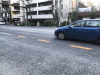 路面に矢羽根やドット？ 車線の区分---進路変更禁止を注意　警察庁が試行 画像