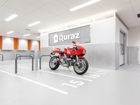 トランクルームのキュラーズ、初の大型バイク月極パーキングを高輪台にオープン 画像