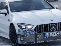 4ドアクーペ最速か!? メルセデスAMG GT の新グレード「73e」プロトタイプを初スクープ 画像