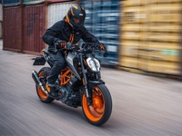 KTMジャパン、スモールデュークシリーズなど2021ストリートモデル5車種発売へ 画像