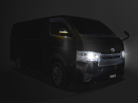 トムス、ハイエース用シーケンシャルLEDドアミラーウィンカー発売 画像