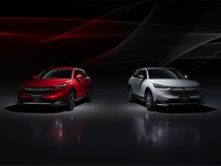 【ホンダ ヴェゼル 新型】純正アクセサリーによる2種のスタイリング提案 画像