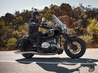 BMW R18クラシック、予約受注開始…ビッグボクサー搭載のクルーザーモデル第2弾 画像