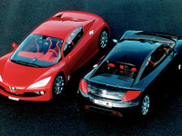 【ジュネーブショー2002出品車】プジョーの切り札---2枚の『RC』 画像