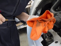 オイル交換は「5000km毎」や「半年に1回」、費用は「6000円未満」　定額カルモくん調べ 画像