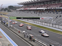 【SUPER GT】富士公式テスト…密集した“インディ”スタートを試す 画像