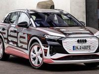 アウディの新型EV、『Q4 e-tron』…電動SUV　4月14日発表 画像