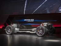 メルセデスAMG Cクラス 新型、2.0リットル直4搭載…電動ターボで現行「C63」超える性能 画像