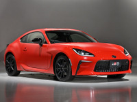 【GR 86 & BRZ 同時発表】トヨタ86 改め『GR 86』、今秋発売へ…排気量拡大、AT車にアイサイトも 画像