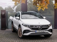 メルセデスベンツの小型電動SUV『EQA』、世界受注が2万台に…発表から2か月半 画像