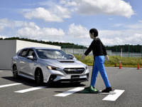 国交省、対歩行者自動ブレーキとペダル踏み間違い防止機能を性能を認定…ロゴマークも作成 画像