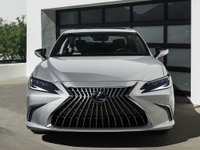 レクサス ES に改良新型、表情変化…上海モーターショー2021で発表 画像