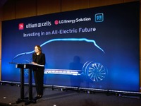 GM、電動化戦略を加速…EV向けバッテリーの新工場を建設 画像