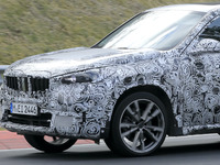 逆襲なるか?BMW X1 次期型、ニュル高速テストをスクープ 画像