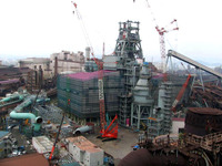 住友金属、和歌山製鉄所の新第1高炉で鏝入れ式 画像