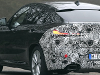 BMW X4 改良新型、X3とともに年内デビューへ…前後デザイン刷新か 画像