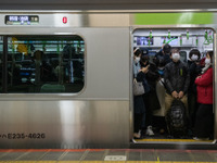 列車の混雑率「新聞」から「スマホ」表現に変更…国交省が試行［新聞ウォッチ］ 画像