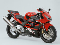 これぞホンダのWGP仕様、海外専用のスーパースポーツバイクを国内投入 画像