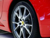 【パリモーターショー 08】 ピレリ、トップパフォーマンスモデルを飾る 画像