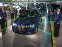 BMWの新世代EV『iX』、量産開始…航続は630km 画像