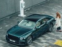 ベントレー フライングスパー に初のPHV、EVモードは40km以上…欧州発表 画像