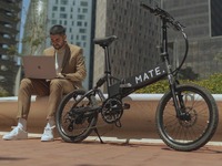 デンマーク発、街乗りに特化した折りたたみeバイク『メイトシティ』発売へ 画像