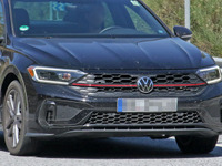 セダン版ゴルフGTI、『ジェッタGLI』が初の改良へ…攻撃的スプリッター装備 画像