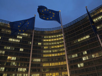 EU、ガソリン車を2035年販売禁止［新聞ウォッチ］ 画像