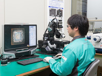 半導体不足の大打撃、粗悪品も急増---各社で工場停止相次ぐ［新聞ウォッチ］ 画像