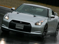 【日産 GT-R 試乗】ポルシェ ターボ と互角…木下隆之 画像