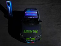 BMWの高性能EV『i4 M50』、セーフティカーに…電動バイク「MotoE ワールドカップ」 画像