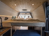 【キャンピングカー・レビュー】流行の秘密を解くキーワードは「車中泊」と「アウトドア」 画像