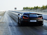 リマックのハイパーEV『ネヴェーラ』、0-400m加速8.582秒…市販車の世界最速記録 画像