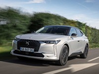 DS 4 新型にPHV、燃費76.9km/リットル…2021年内にフランス発売 画像