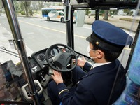 大型路線バスが自動運転で営業運行　横浜市内で実証実験へ 画像