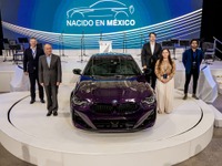 BMW 2シリーズクーペ 新型、生産開始…高性能な「M240i」がラインオフ 画像