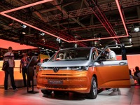 VW のミニバン、「マルチバン」に新型登場…IAAモビリティ2021 画像