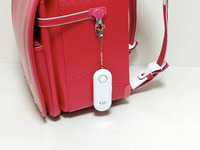 子どもや高齢者の外出時見守りデバイス…GPS・緊急通知ボタン搭載　オートバックス 画像