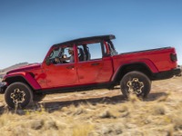 ジープ グラディエーター に開放的な「ハーフドア」、米国でオプション設定 画像