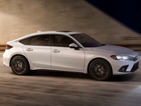 ホンダ シビック 新型、日本にない2.0リットル自然吸気エンジン設定…米国発売 画像