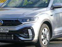 VW T-Roc 改良モデルをスクープ!「Rライン」は何が変わる? 画像