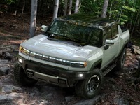 GMがテスラ追撃、米EV市場でトップシェアめざす…2025年までに 画像