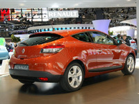 【パリモーターショー08】写真蔵…ルノー メガーヌ 画像