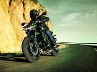 Z650/Z H2、純正アクセサリー多数装備のツーリングパッケージ…カワサキプラザで発売 画像