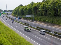 高速や自動車専用道路の制限速度、どうやって決められているの？ 画像