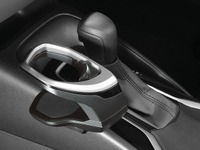エアコンや視界を遮らない、コンソール専用ドリンクホルダー発売 まずはカローラ/RAV4用 画像
