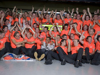 【F1ブラジルGP】決勝…最終ラップの最終コーナー 画像