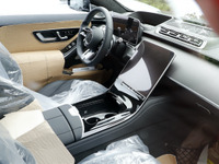 700馬力のメルセデスベンツ Sクラス「AMG S63」、段ボールで隠された車内には…？ 画像